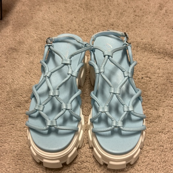 Circus NY platform slides - Picture 2 of 4